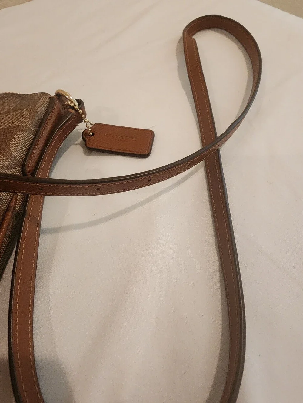 Authentic Coach Signature Canvas North/South Crossbody Bag (F35940)